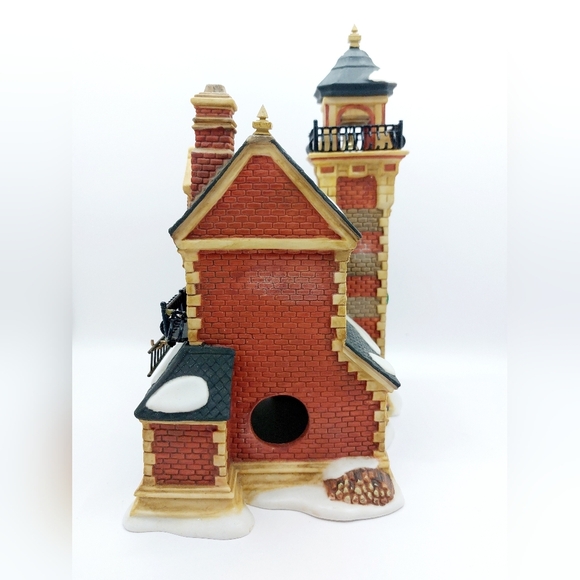 Department 56‎ Dickens Village Series Ashwick Lane Hose & Ladder #58305 - Picture 4 of 8